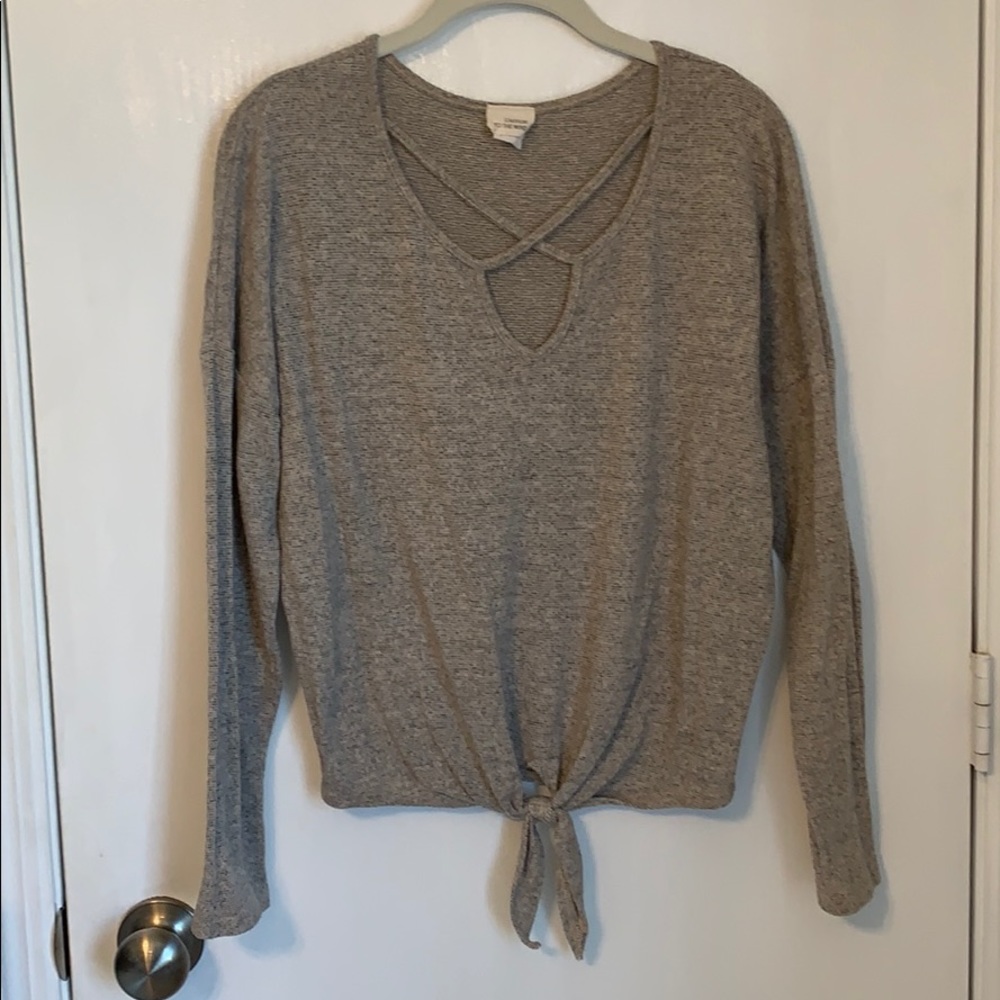 🌿 Cross Neck Long Sleeve Top